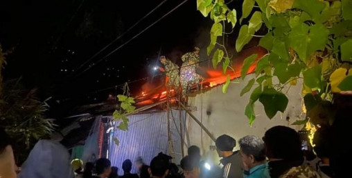 दियोबाट आगालागी हुँदा छब्बिस लाखभन्दा बढीको क्षति