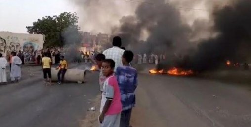 सुडानका प्रधानमन्त्रीसहित दर्जनौ नेता सेनाको नियन्त्रणमा