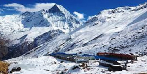 हिमाल आरोहणका लागि ५० जनाले लिए अनुमति, एक करोडबढी रोयल्टी संकलन