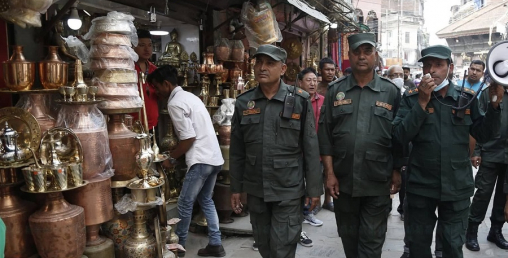 काठमाडौं महानगरले हटायो असन क्षेत्रमा रहेका अवैध संरचना