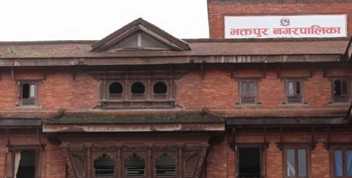 भक्तपुरले गर्न थाल्यो पीडितको खोजी, २४ सै घण्टा अक्सिजन सहितको कोभिड भवन स्थापना