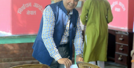 आइएमई ग्रुपका अध्यक्ष ढकालले गरे मतदान