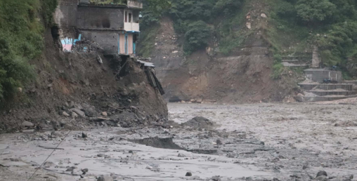 दार्चुलाको बाढी पहिरोमा परी पाँच जनाको मृत्यु, चार बेपत्ता