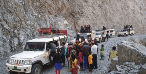 जाजरकोट ,डोल्पा सडक अवरुद्ध, बीचबाटोबाटै फर्किए पर्यटक