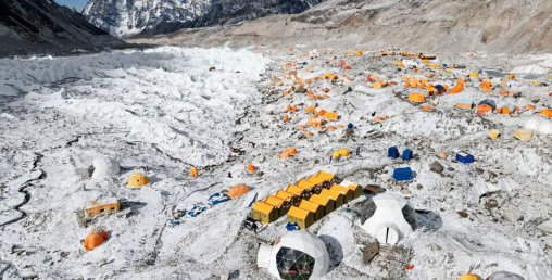 सगरमाथा आरोहीका क्रियाकलाप निगरानी गर्न आधार क्षेत्रमै सरकारी कार्यालय