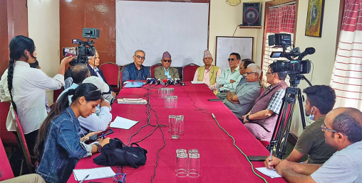 निलम्बित चोलेन्द्र शमशेरलाई आरोप पुष्टि गर्न पूर्वन्यायाधीश फोरमको चुनौति