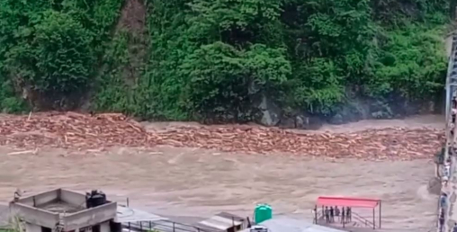 सिन्धुपाल्चोकको बाढीबाट नेशलन हाइड्रोमा क्षति