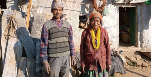 अशिक्षा र गरिबीको दूरावस्था, २६ वर्षमा १२ सन्तान !