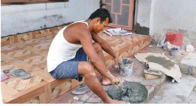 स्वदेशमै मासिक एक लाख कमाइ, काम भ्याइनभ्याइ