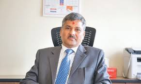 गभर्नर फर्किए, नैतिक प्रश्न अर्थमन्त्री माथि