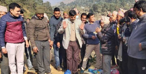 ‘पढ्दै कमाउदै’ गर्ने कार्यक्रम ल्याएका हौँ'