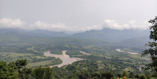 कालीगण्डकी नदी किनारमा पैदलमार्ग