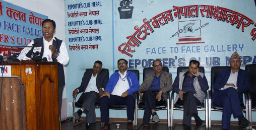 निजामती कर्मचारीको प्रश्न– निर्णय गर्नेलाई नायक बनाउने अनि काम गर्ने कर्मचारीलाई खलनायक ?
