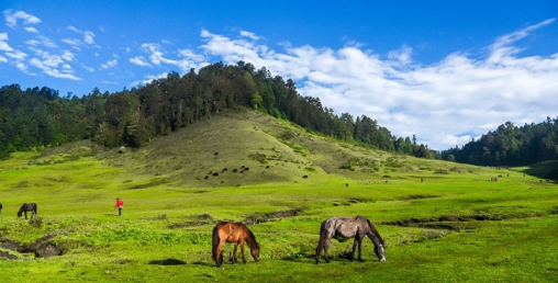सुदूरपश्चिम प्रदेशका ९ धार्मिकस्थलहरु, बन्न सक्छन्  तपाईको चाड बिदामा गन्तव्य