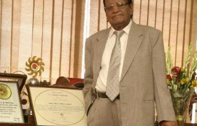 एलआइसी इन्स्योरेन्सका एजेन्ट विश्वका १६४ औं धनी बने