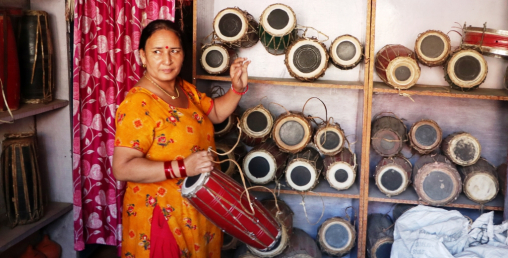 गाउँ–गाउँमा साउण्ड सिस्टम पुगेपछि संकट मादल व्यवसाय