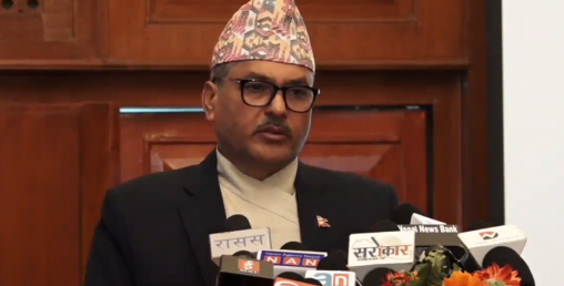 सानातिना धक्काले नेपालका बैंक जोखिममा पर्दैनन्: गभर्नर अधिकारी