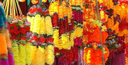 चाडपर्वमा प्लास्टिकका फूल र माला बिक्रीमा रोक