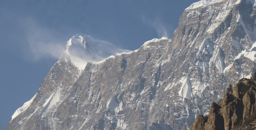 टल्कनै छाडे हिमालमा हिउँ