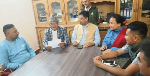 इन्द्र बानियालाई स्वतन्त्र उम्मेदवार चेपाङले समर्थन गर्ने