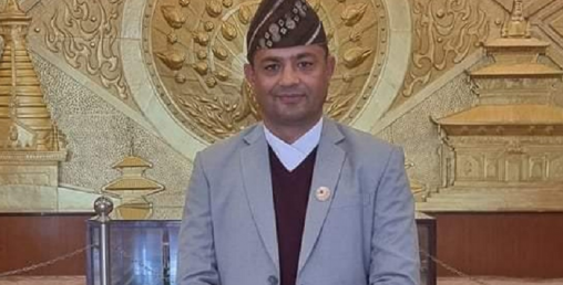 नर्सलाई कम पारिश्रमिक दिने संस्थाको नवीकरण हुँदैनः स्वास्थ्यमन्त्री गिरी