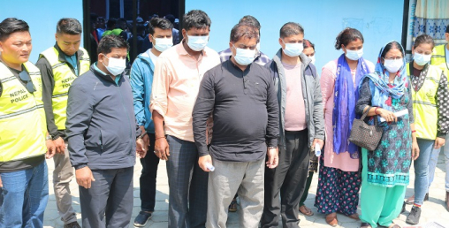 झुटा विवरण पेश गरी नेपाली नागरिकता लिने दश भारतीय पक्राउ