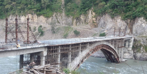 बहुचर्चित पक्की पुल निर्माण पुरा नहुँदै गाडी गुडाएपछि...