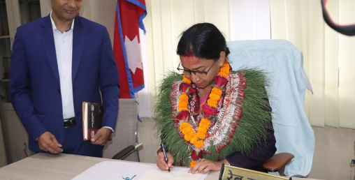 रेनु दाहालको पहिलो निर्णयः खानेपानी निःशुल्क, एक लाख बराबरको छोरी बीमा