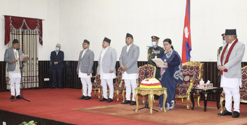 सभामुखद्वारा राष्ट्रपतिसमक्ष शपथ