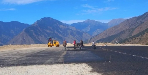 सुनथराली विमानस्थलको धावनमार्ग कालोपत्र गर्न सुरु