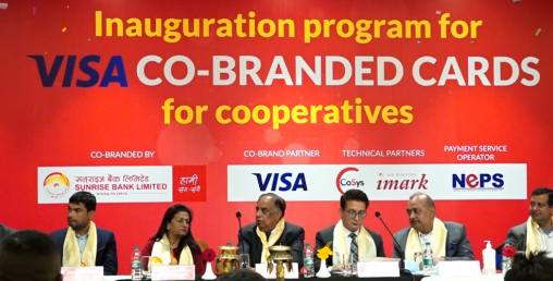 अब सनराइज बैंकको डेविट कार्डबाट सहकारीका ग्राहकले भुक्तानी गर्न सक्ने