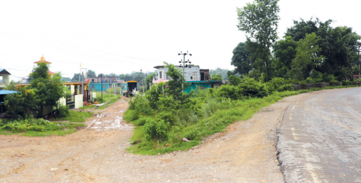 आश्रमको जग्गामा व्यक्तिको रजाईं, सम्बन्धित निकायको ध्यान गएन