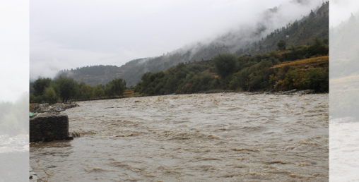 पुलबाट चिप्लिएका एक युवा नदीमा बेपत्ता