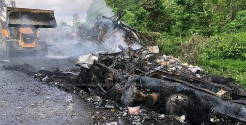 मकवानपुरमा दुई ट्रक ठोक्किएर आगलागी हुँदा तीनजनाको मृत्यु
