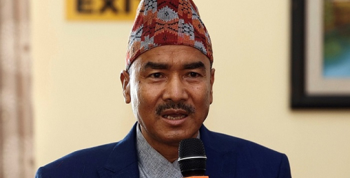 खानेपानीको चुहावट नियन्त्रण र महसुल बक्यौता उठाउन मन्त्रीको निर्देशन