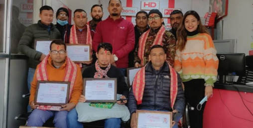 महेन्द्रनगरमा  डिशहोम डिलर दाइ सम्मान