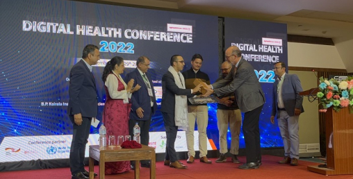 विकल्प डिजिटल हेल्थ इनोभेसन अवार्ड २०२२ बाट जिभि अनलाईन हेल्थ केयर सम्मानित