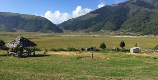 आन्तरिक पर्यटकले ढोरपाटनका होटल भरिभराउ