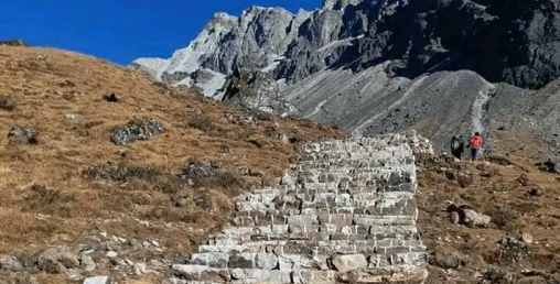 पर्यटन प्रवदद्र्धनका लागि हेलम्बुमा पदमार्ग निर्माण