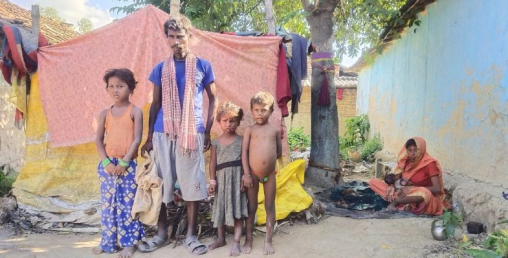शरीरमा कपडा छैन, बास कतिबेला उठ्ला भन्ने चिन्ताले सताउँछ मरिक र सदा परिवारलाई