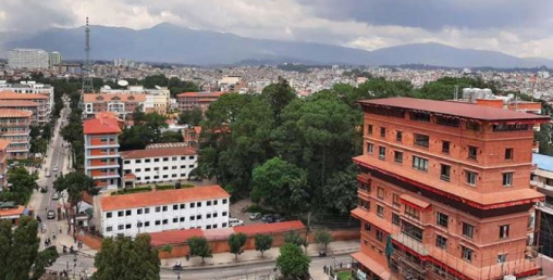 जासुसी अड्डा छेउको आलिसान होटल जोगाउन प्रचण्डको शरणमा पण्डित
