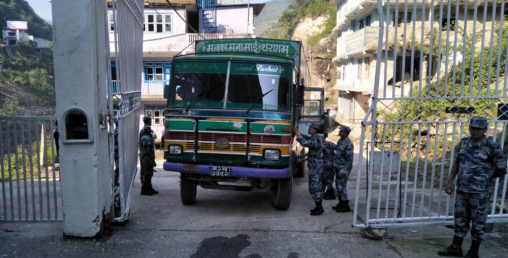 तातोपानीबाट आयात शुरु, चिनियाँ सामग्री नेपाल भित्रिन थाल्यो