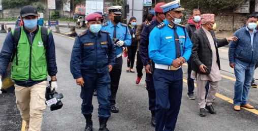 उपत्यका भित्रिने नाकामा कडाइ, यी नाकामा ट्राफिक प्रमुख नै चेकजाँचमा खटिए