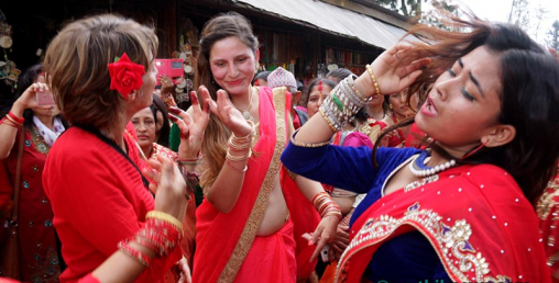 तीजको रहर आयो बरिलै ... (फाेटाे फिचर)