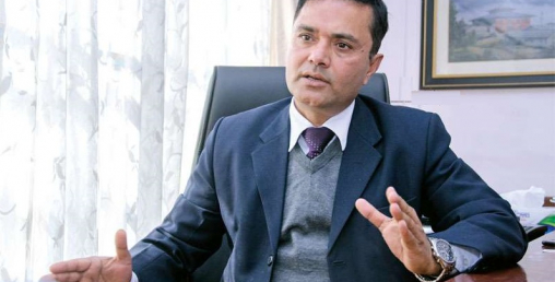 कोरोना  बीमाको पहिलो ग्राहक बीमा समितिका अध्यक्ष