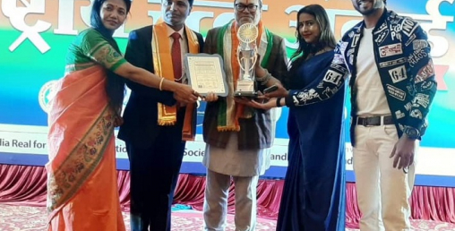 वरिष्ठ सरोद बादक सुदर्शन राजोपाध्यायलाई भारतमा राष्ट्रिय रत्न अवार्ड