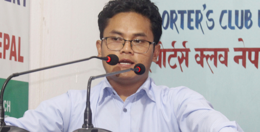 ‘प्रचण्ड-बाबुरामलाई हेगमा उभ्याउँछौं’ बर्हिगमित लडाकु