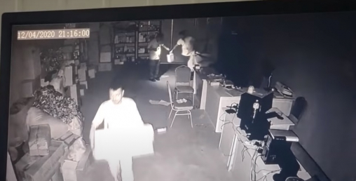 कोरोना अस्पतालका कर्मचारीले नै चप्पल, मास्क र सेनिटाइजर चोरेपछि...