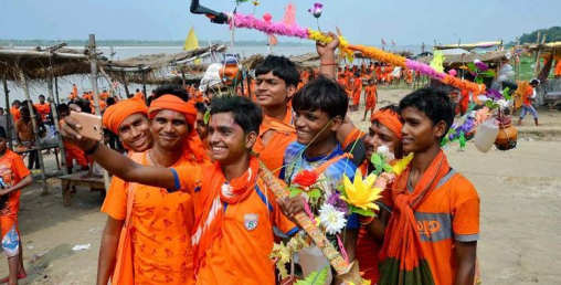 भारतबाट भित्रिए हजारौं ‘बम’
