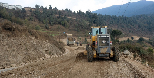 मध्यपहाडी लोकमार्गमा ४१ अर्ब खर्च हुँदा ४२ प्रतिशत काम